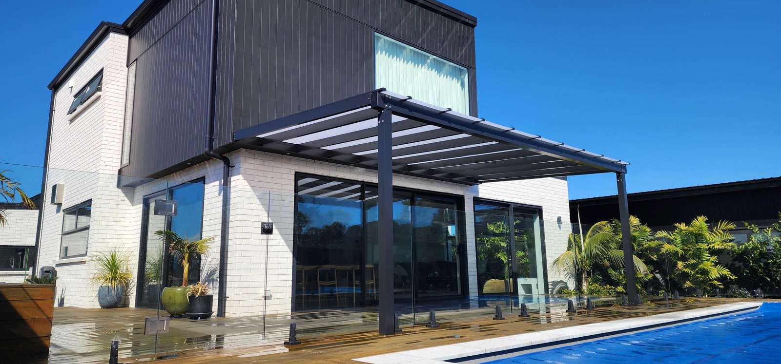 An ArchiLuxe glazed roof outdoor room